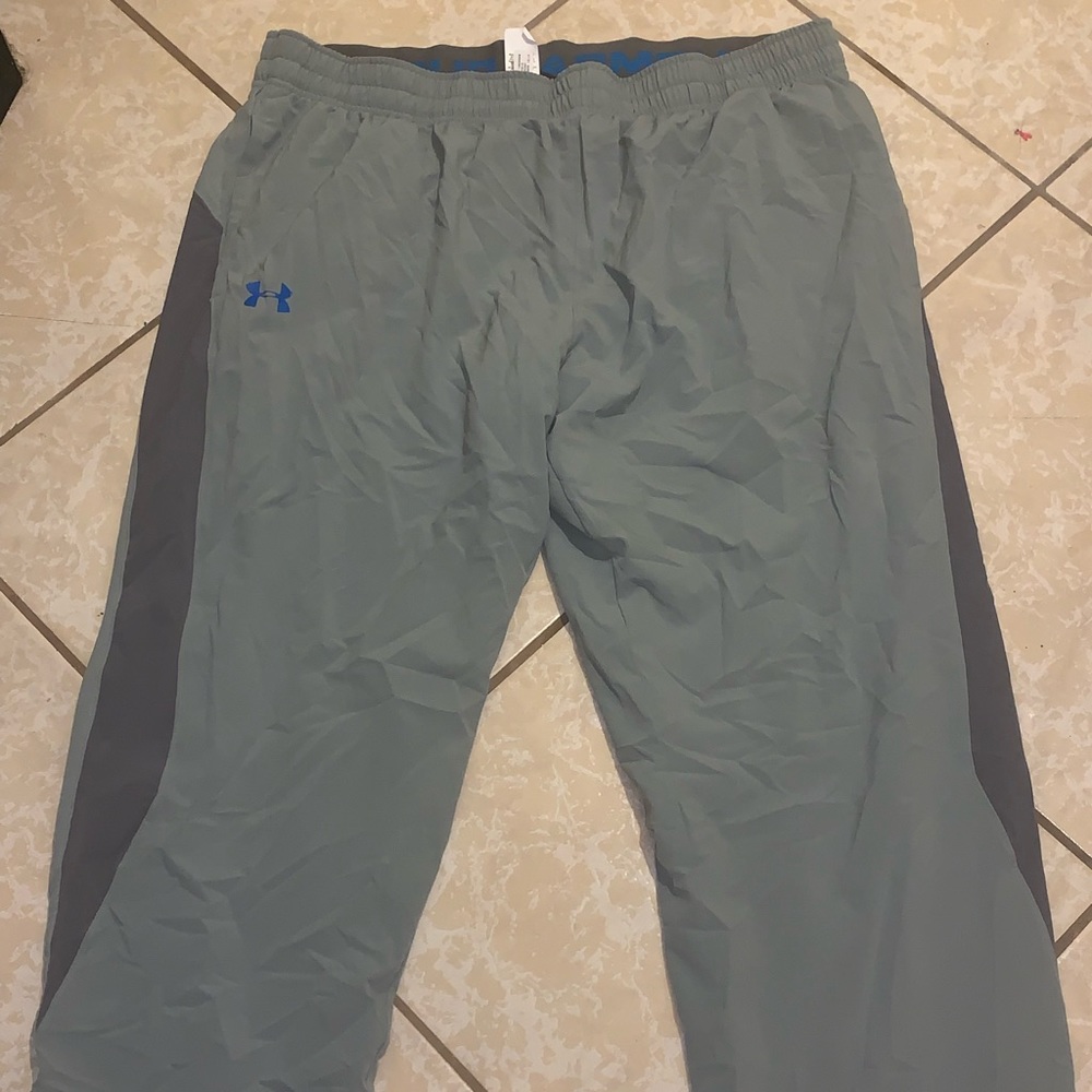 Under Armor pants size 2XL